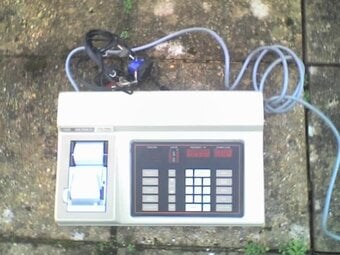 TREMETRICS RA400 Microprocessor Audiometer Console & Headphones -