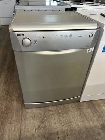 BEKO FULLSIZE DISHWASHER 