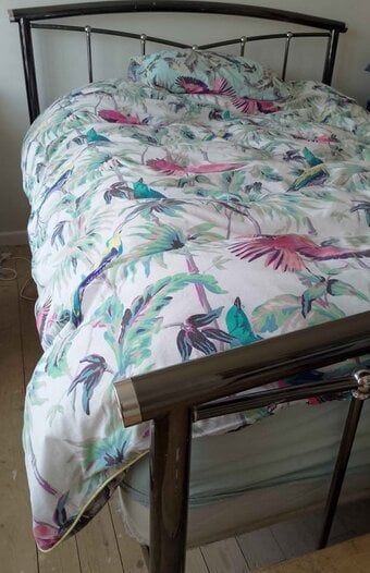 KINGSIZE  CONTEMPORY BED  -  SLATTED 