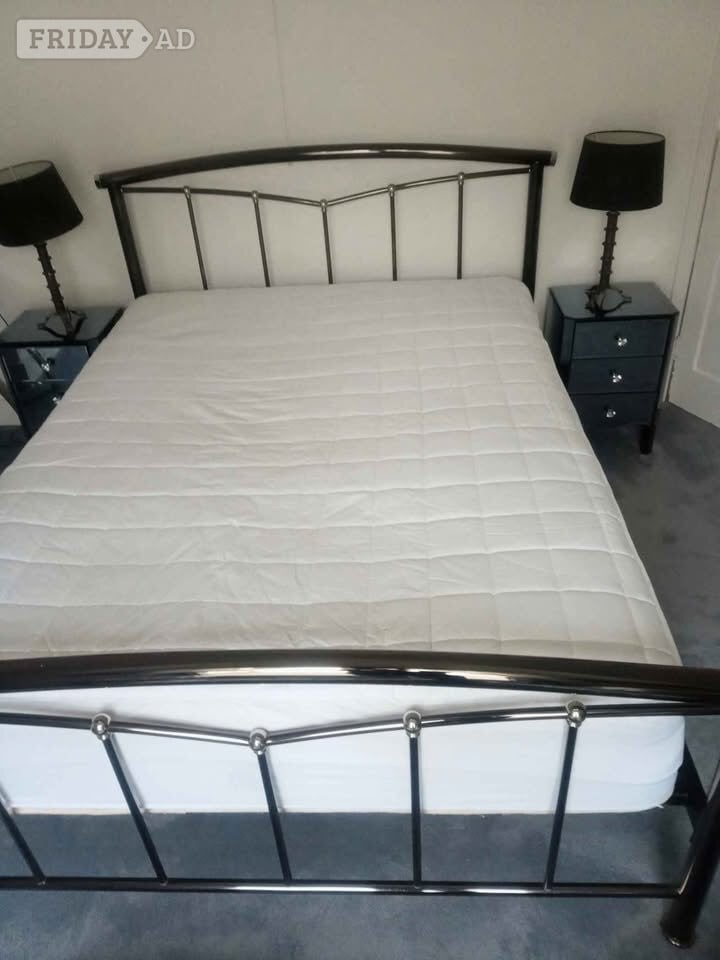 KINGSIZE  CONTEMPORY BED  -  SLATTED 