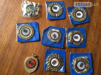 Old modern medals £2 th lot