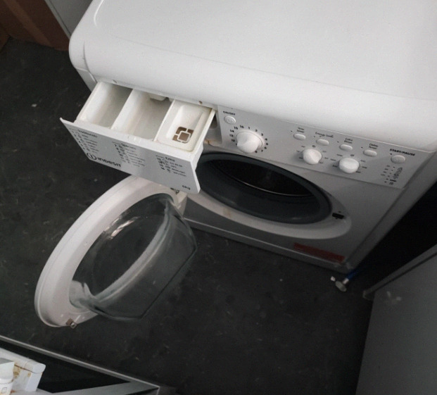 Miele Novotronic W1613 Freestanding Washing Machine - Home Appliances in Addlestone