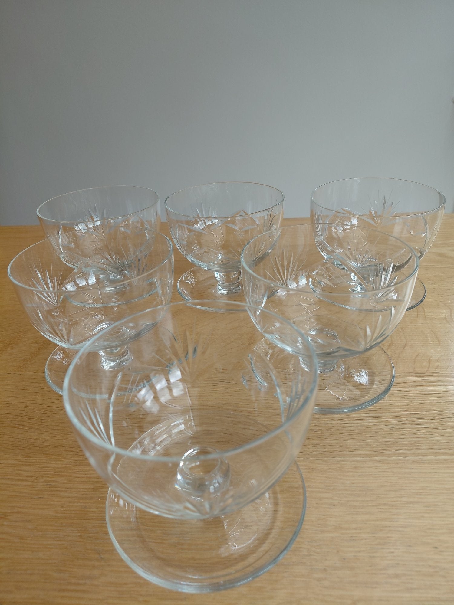Set of 6 Crystal Cut Glass Sundae Dessert Dishes – Good Condition