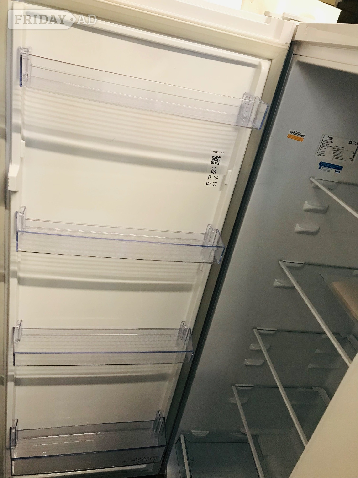 Cambridge Beko free standing fridge like new 