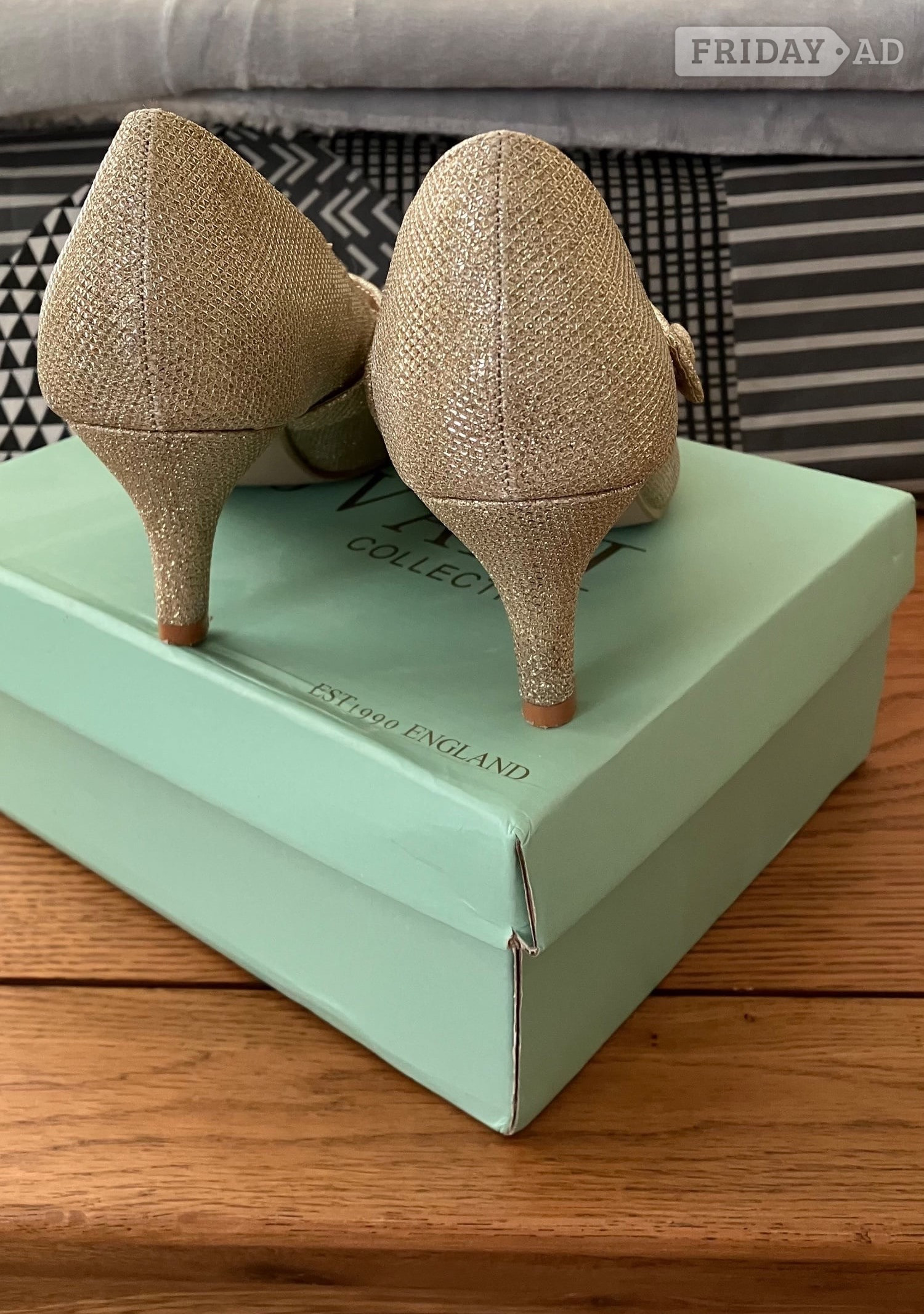 Peacehaven Ajvani sparkling gold high heels Size 5 Like new