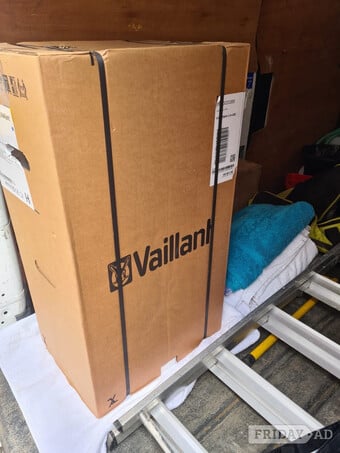 Vaillant ecofit pure 825 boiler, flue, filter & wireless stat 