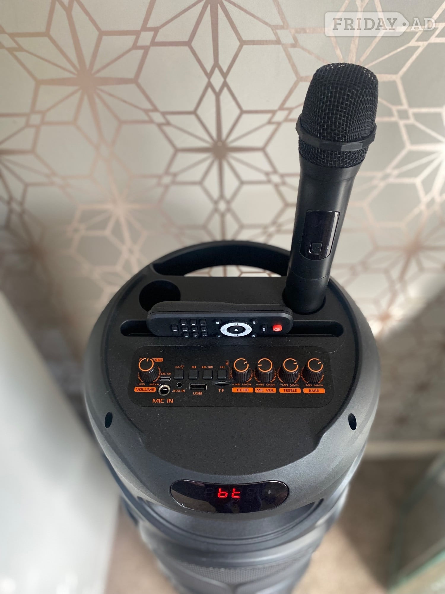 Tall music speaker