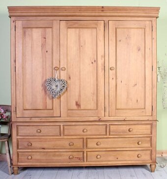 UK Delivery - Large Pine Triple Farmhouse Wardrobe With 7 Drawers