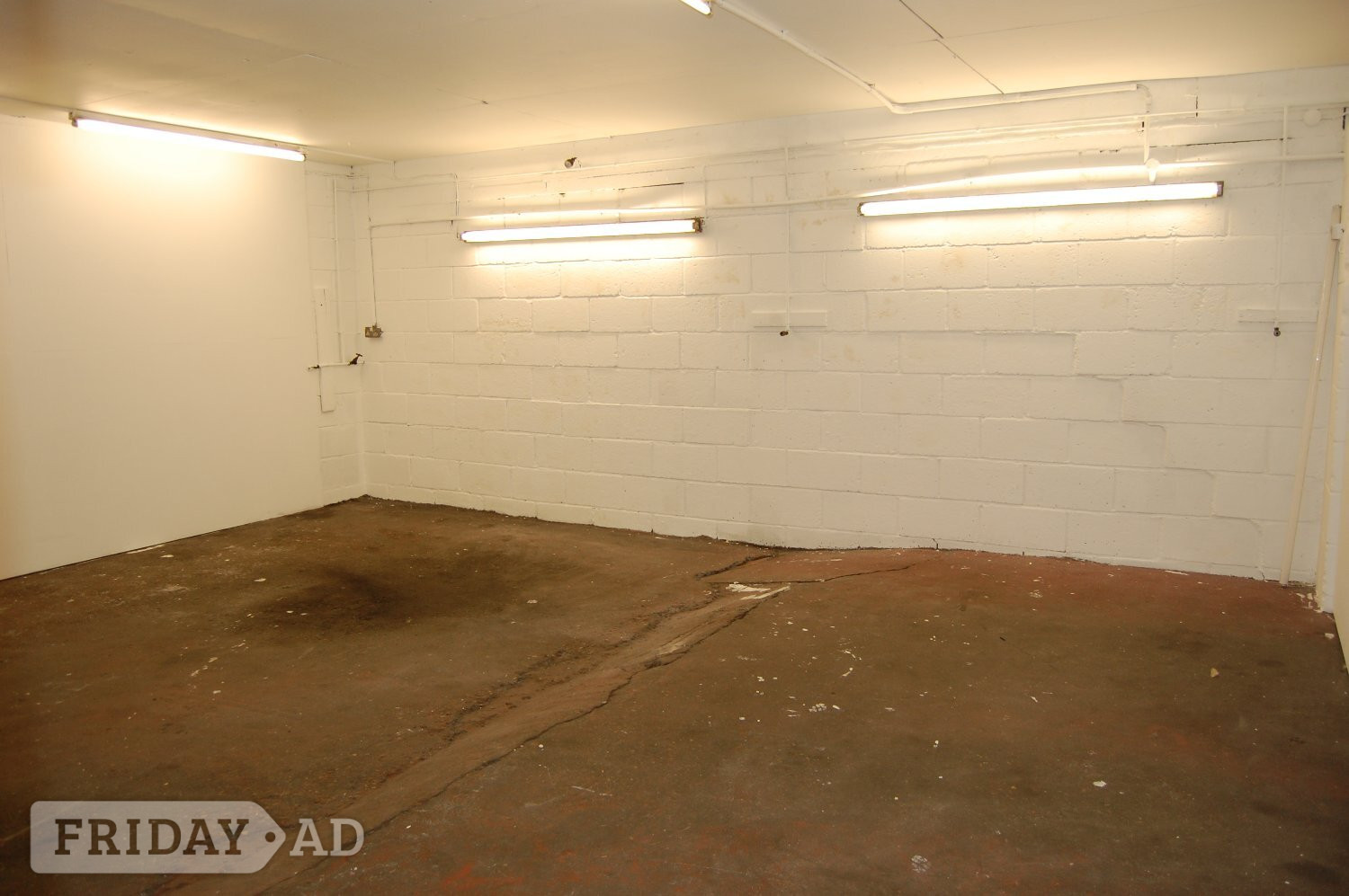 Tunbridge Wells Car Repairs, Storage or Workshop unit available to rent. 