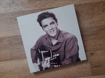 B/W canvas Elvis print
