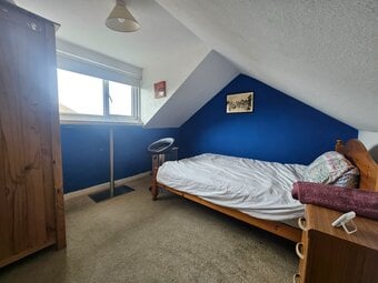 Large room to rent in a shared house