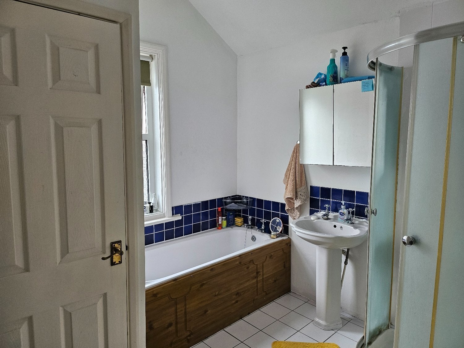 Eastbourne Large room to rent in a shared house