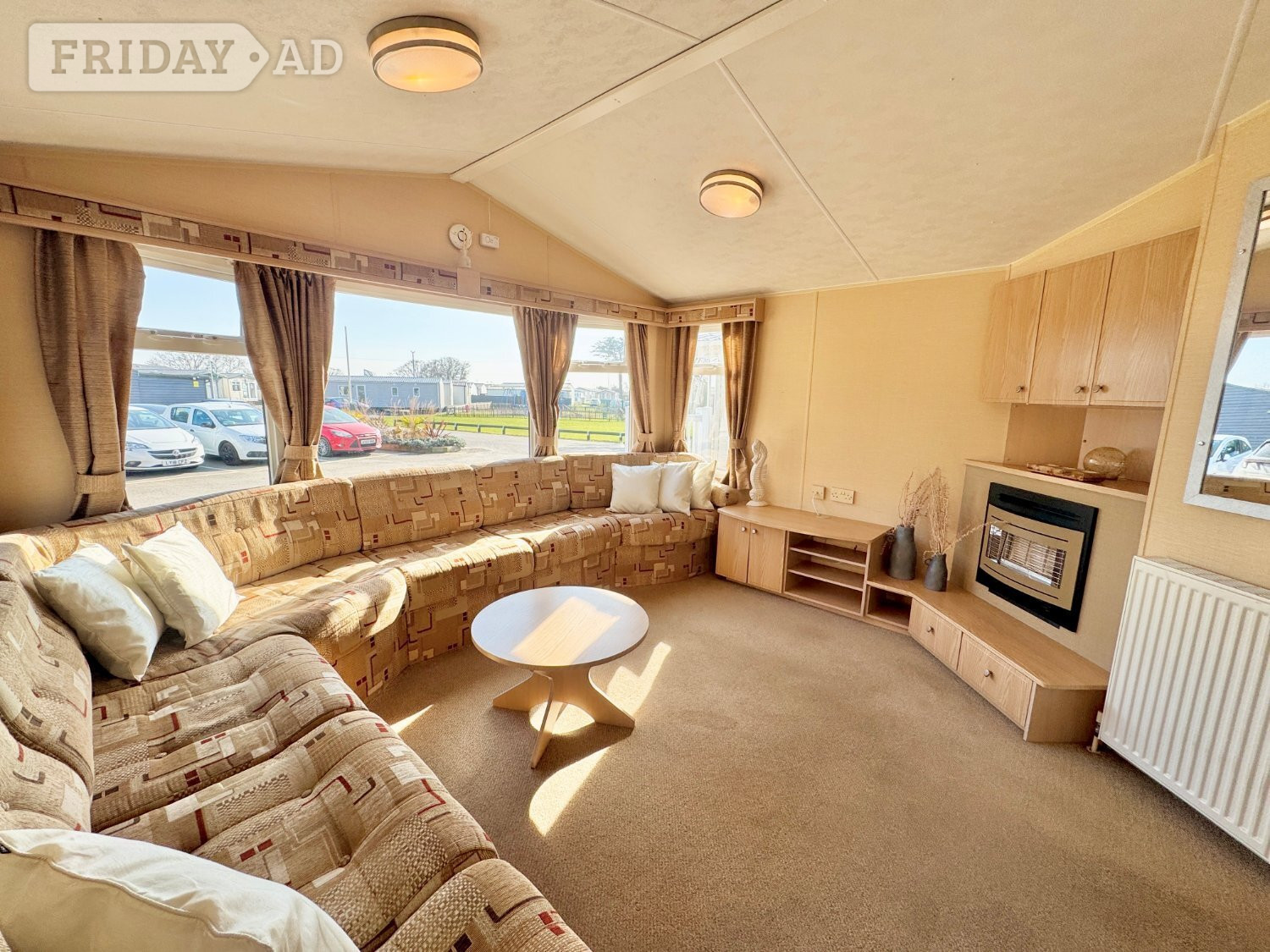 PERFECT STARTER HOLIDAY HOME! - Motorhomes & Caravans