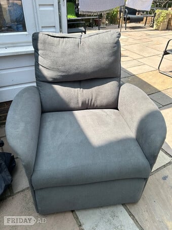 Electric armchair single