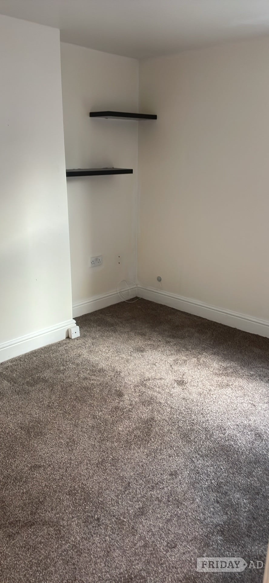 One bedroom town flat with garden  - Flats & Apartments