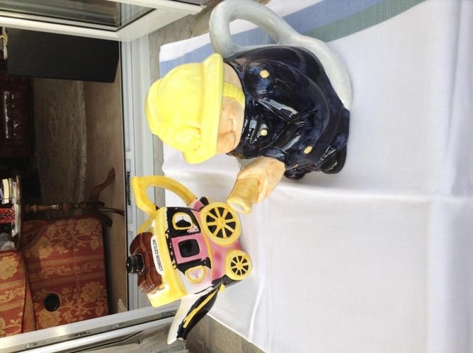 Novelty Teapot Collection - Antiques & Collectables