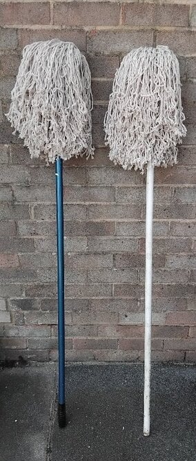 2 Kentucky Mop Buckets, 2 Poles & 15 New Mop Heads - Bizarre Bazaar in Tunbridge Wells