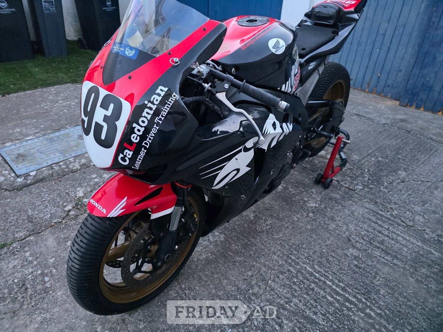 Honda CBR1000RR Fireblade 2008 Track Bike with v5 in Lancing