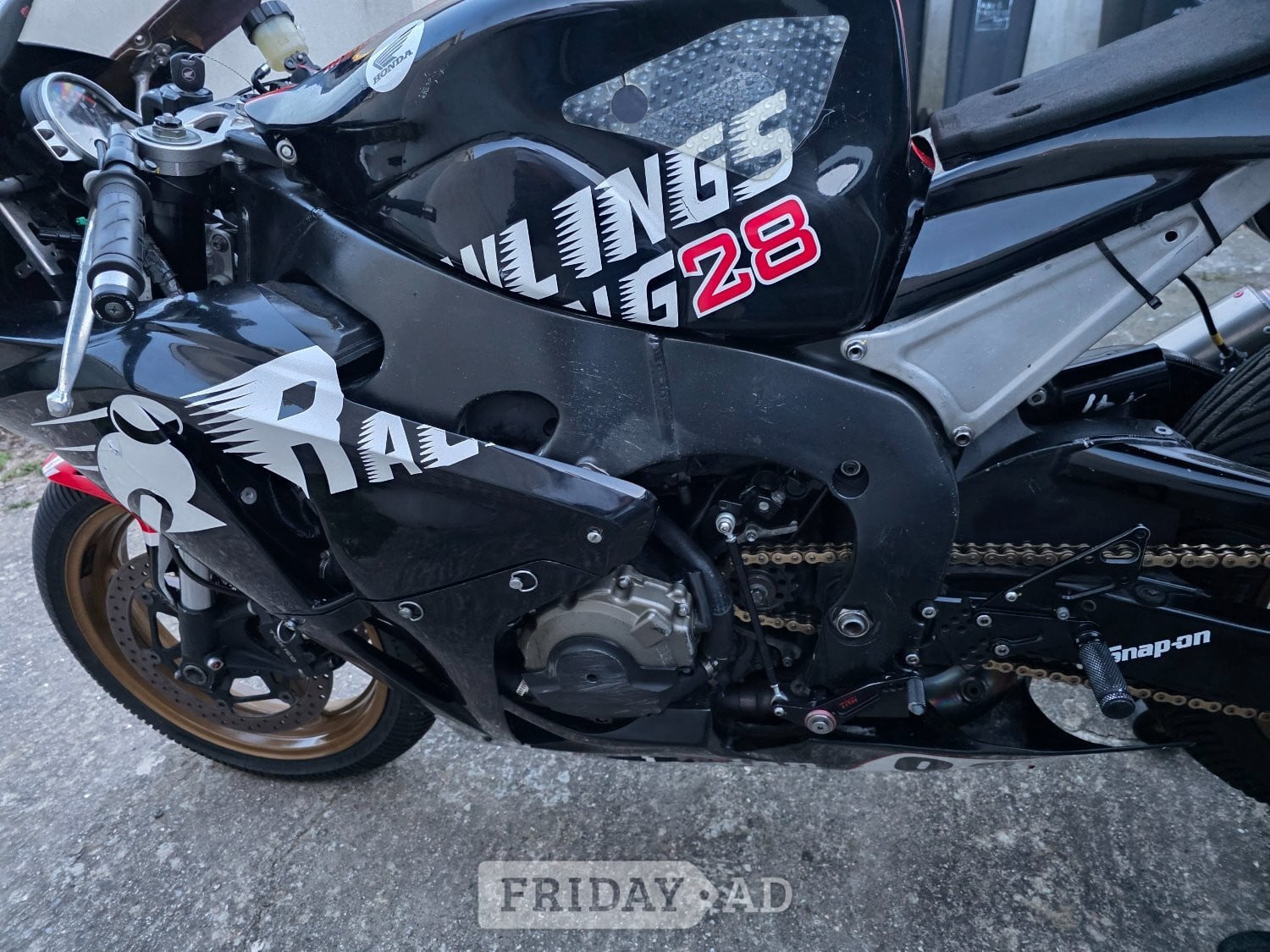 Honda CBR1000RR Fireblade 2008 Track Bike with v5 - Motorbikes, Scooters & Quads in Lancing