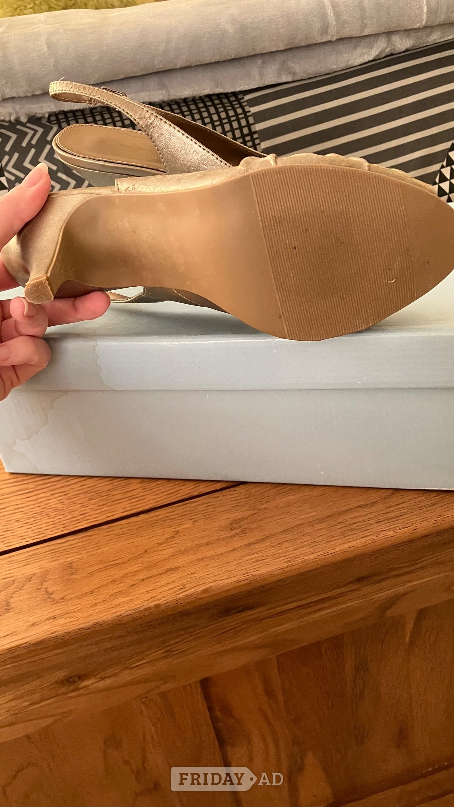 Peacehaven Emilio Luca Metallic Gold high heels size 5 GOOD condition 