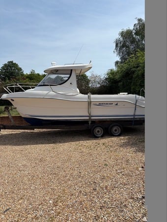 fishing boat quicksilver 630 pilothouse