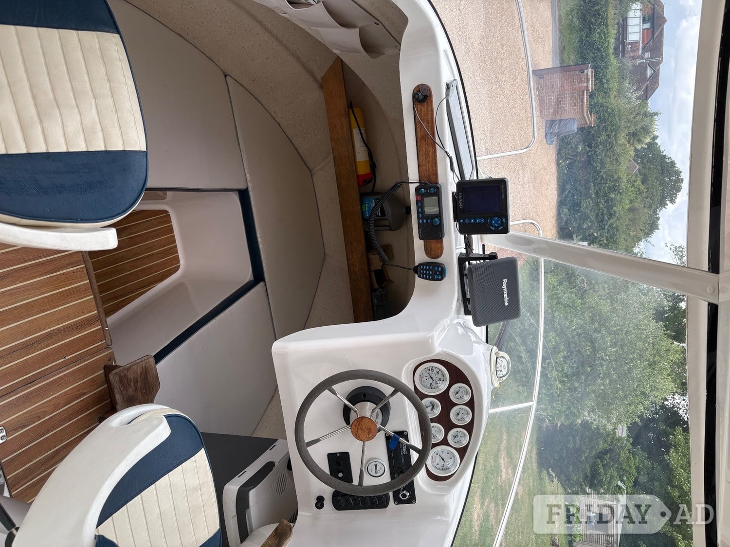 fishing boat quicksilver 630 pilothouse in Brighton