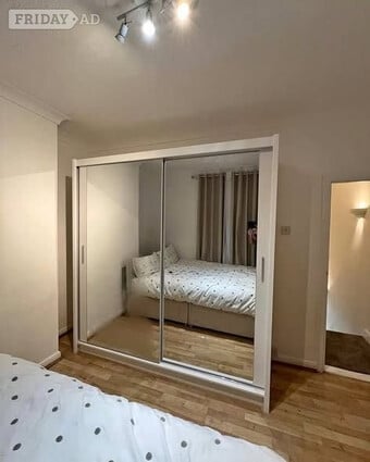 Fully mirror 2 sliding door wardrobe ¬ delivery available 