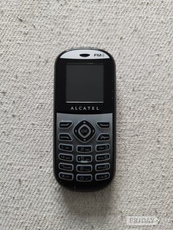 Alcatel phone with fm radio