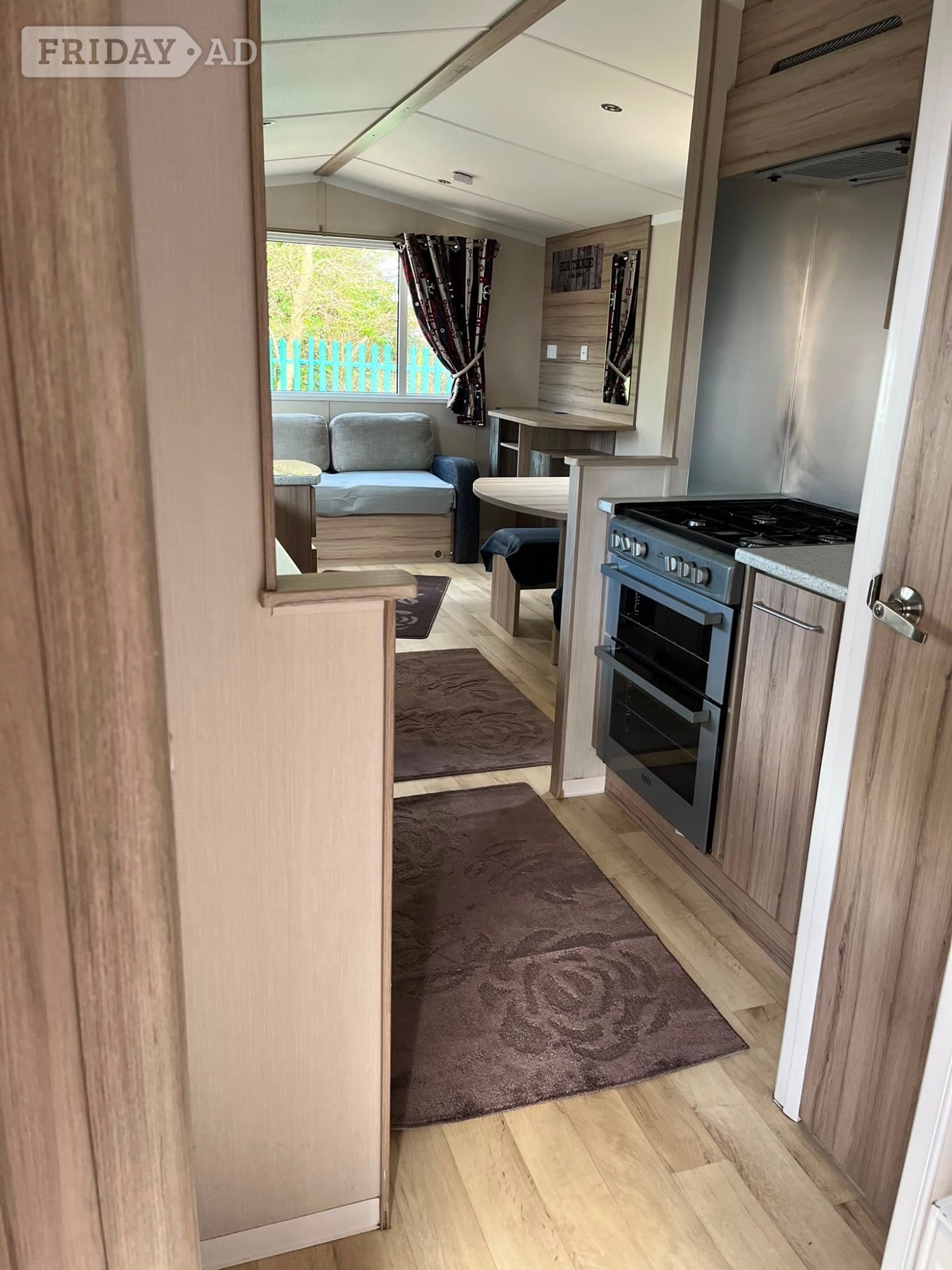 Mobile home to rent 32x10 central heating available 9th September in Littlehampton