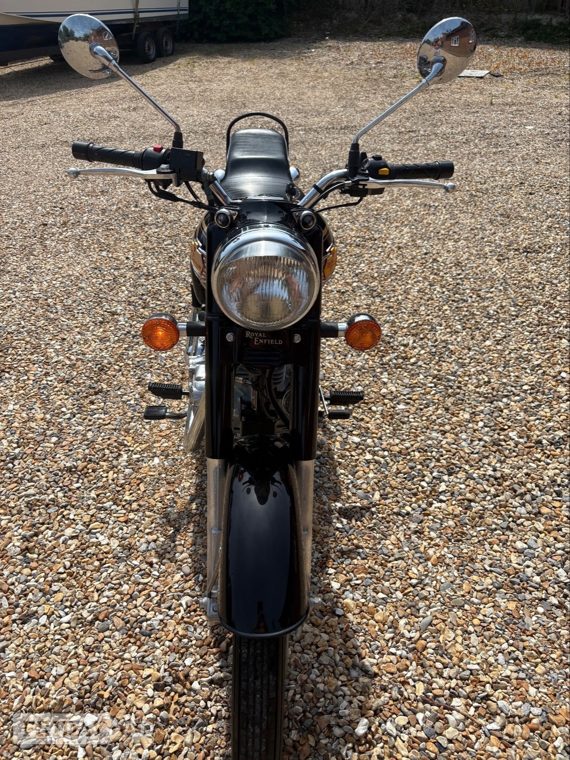 [ berth ]Royal Enfield Bullet