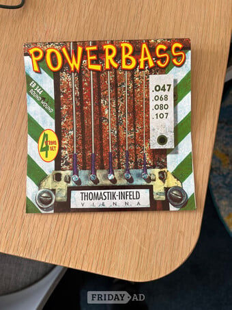 Bass guitar strings