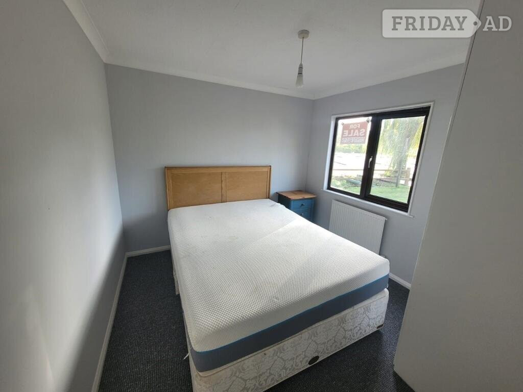 Residential lodge for sale at Narborough Fisheries in Norfolk - Holiday Homes