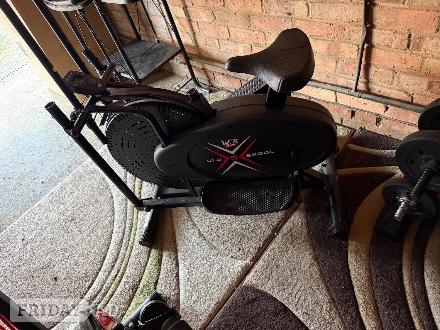 Cross trainer exerciser