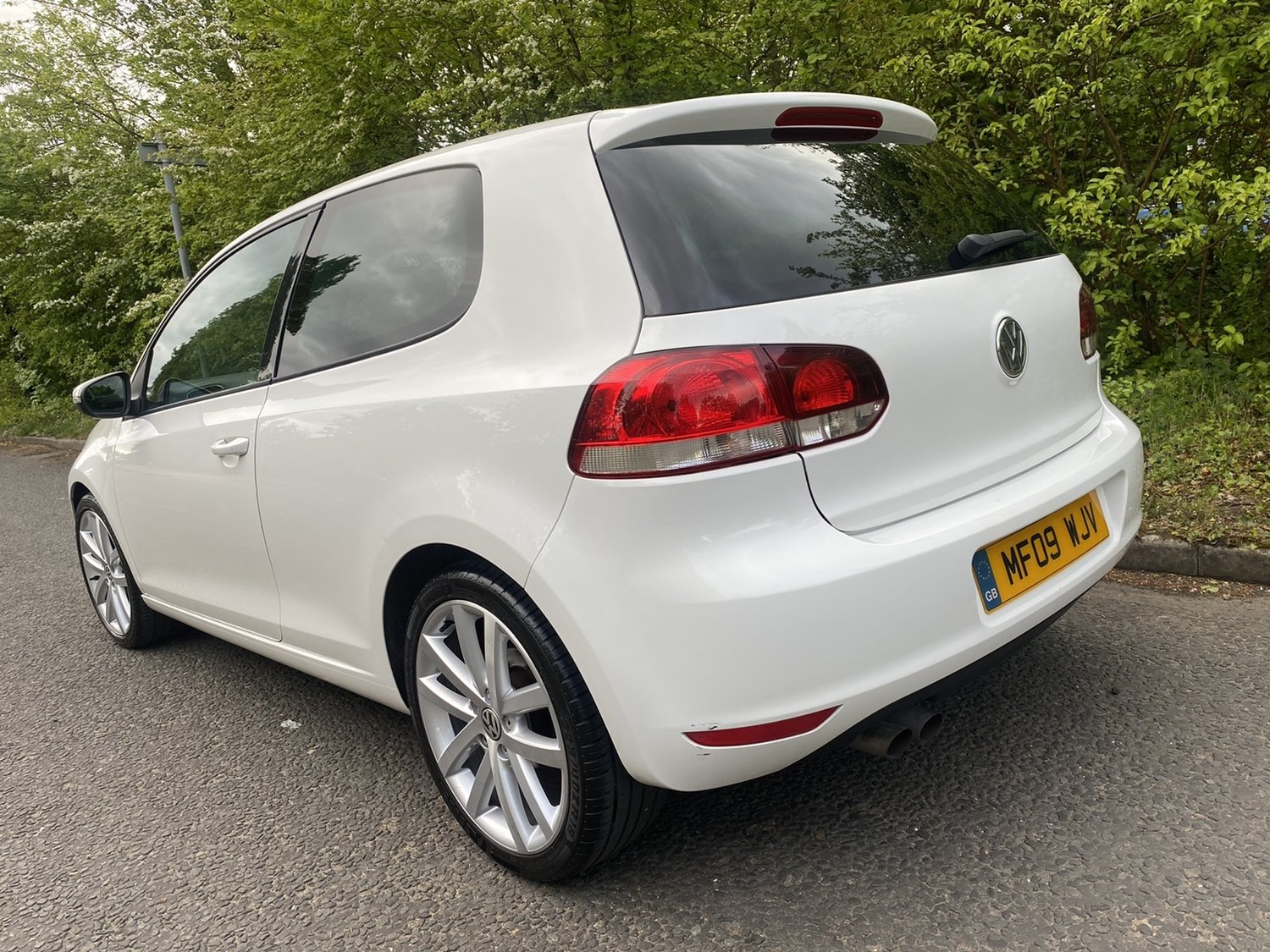 Volkswagen Golf 2009 - Cars
