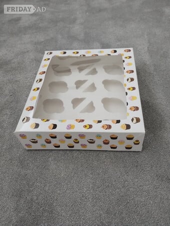 Cup Cake Box with clear lid and removeable 12 hole insert