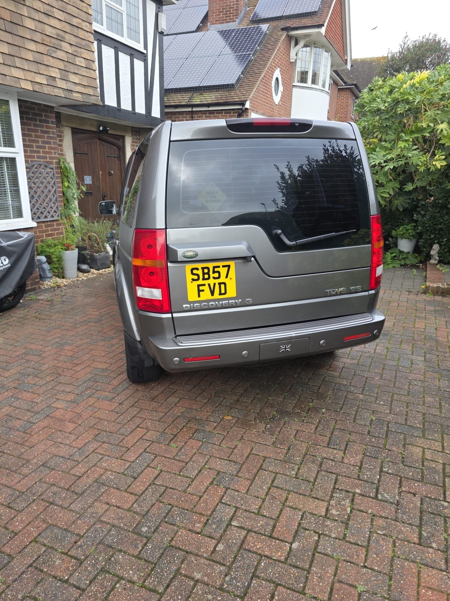 [ berth ]Land Rover Discovery