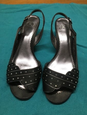 Ladies K Sandals Size 6