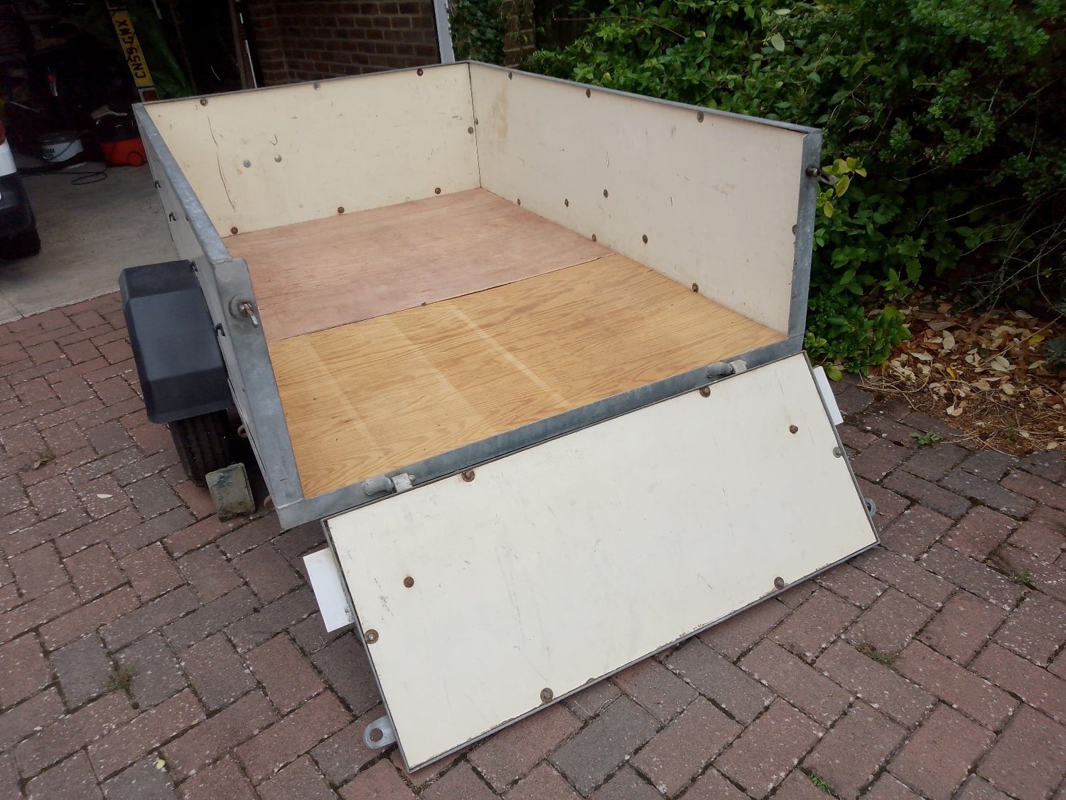 A 6’ x 4’ (180 x120)single axle trailer  - Trailers & Horseboxes in Seaford