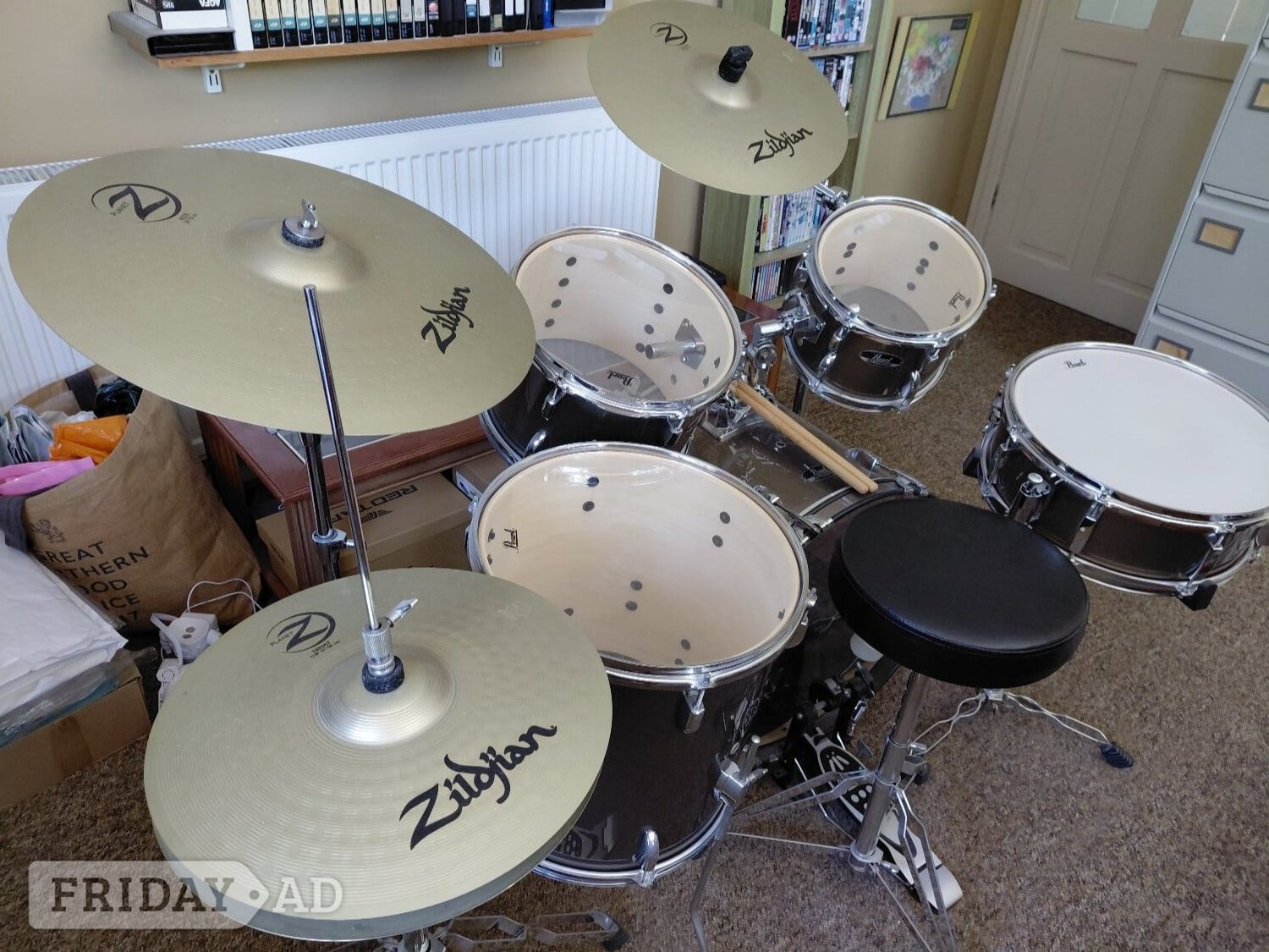 Pearl Roadshow 5-Piece Drum Kit, Bronze, with Zildjian cymbals