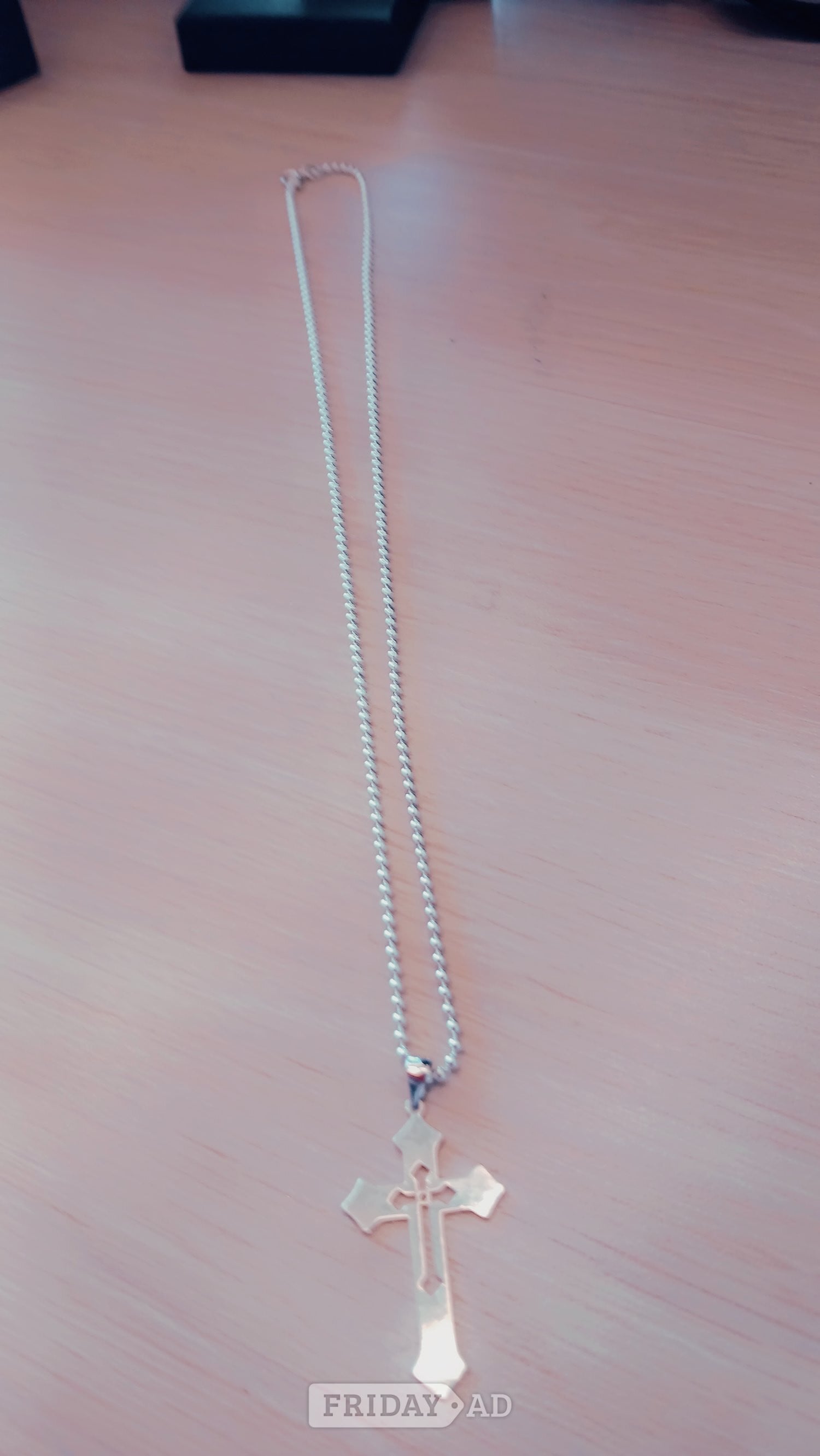 Silver neckless and silver cross
