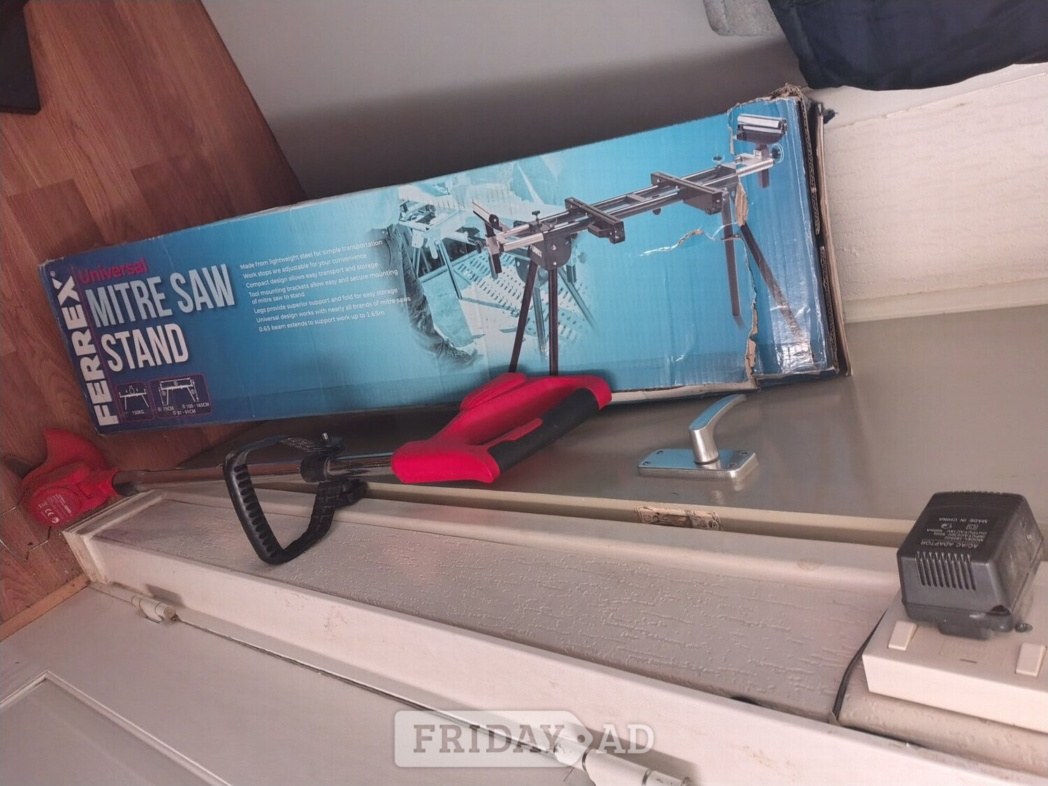Mitre saw stand