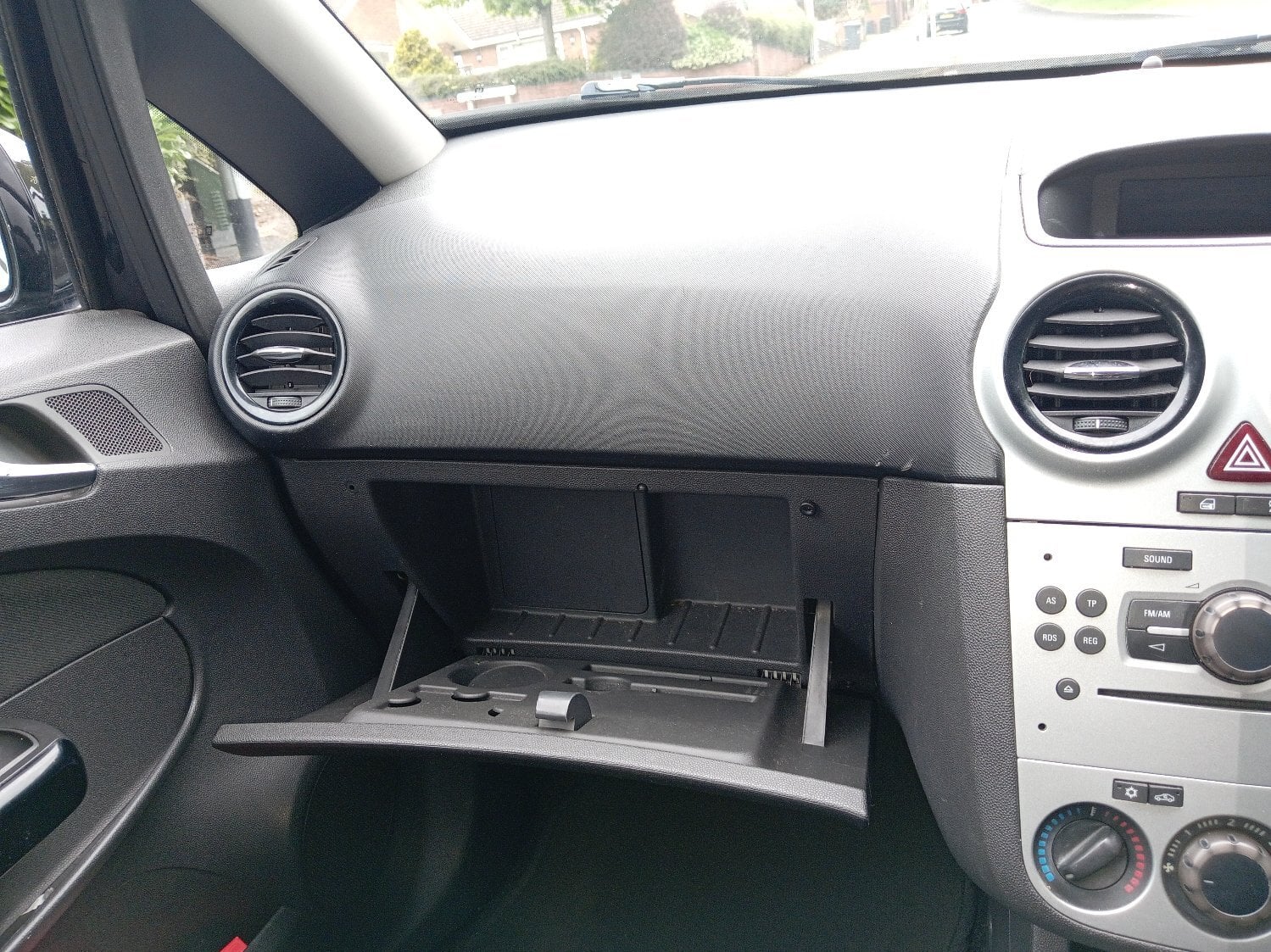 Vauxhall Corsa 1.2 SXi 2010 - Cars
