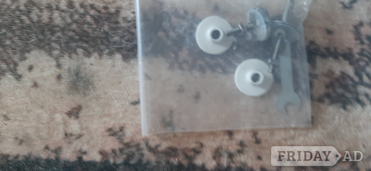 NEW toilet seat  boxed