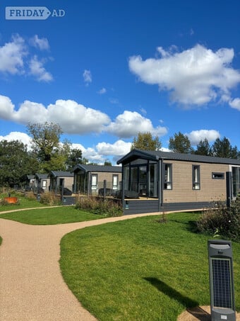 LUXURY LODGE FULL OWNERSHIP YORKSHIRE SPA RETREAT HELMSLEY PET FRIENDLY 