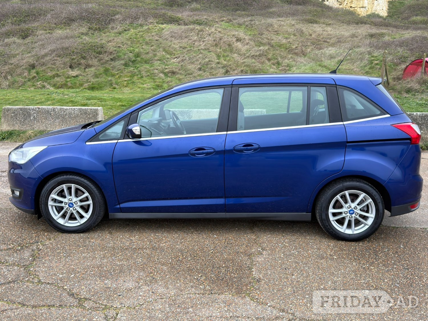 [ berth ]Ford Grand C-MAX