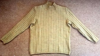 Unusual Girls Sweater in Wool