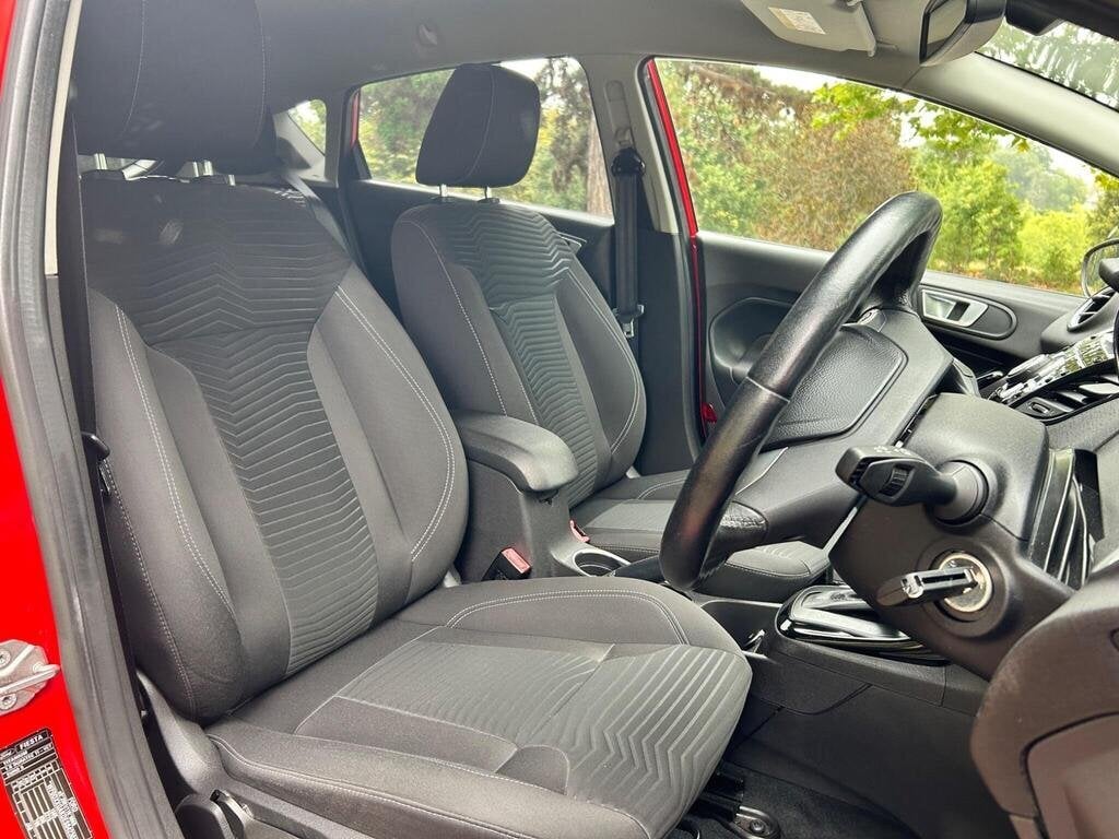 [ berth ]Ford Fiesta