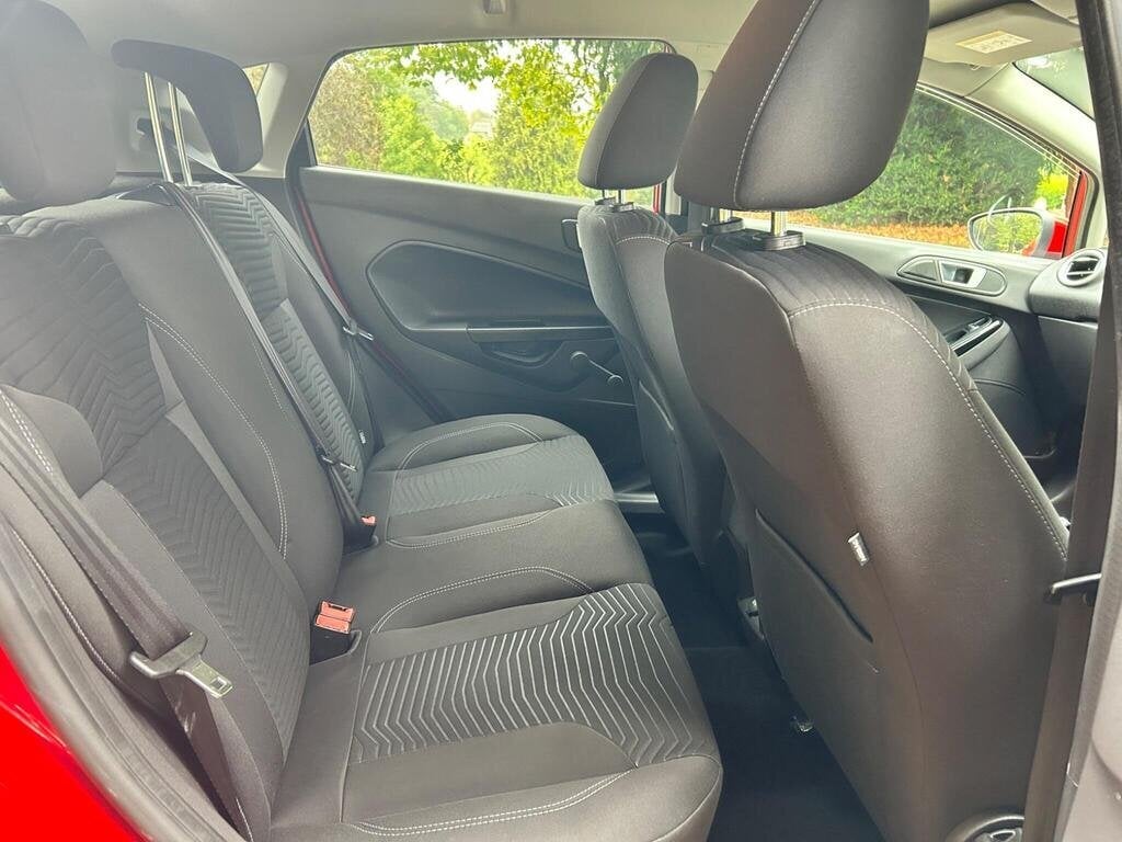 2014 FORD FIESTA 1.6 TITANIUM AUTO HATCH PETROL - Cars in Southampton