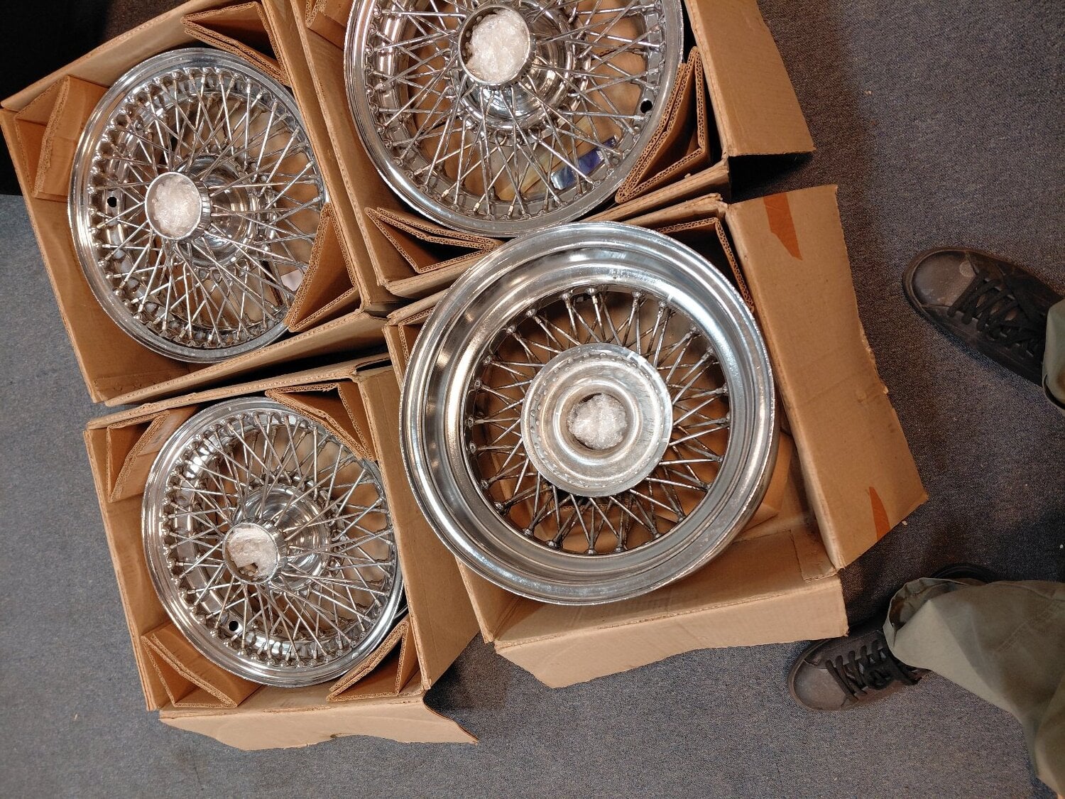  DAIMLER CHROME WIRE WHEELS SHOW STANDARD + BRAND new spinners - Parts & Accessories in Gloucester