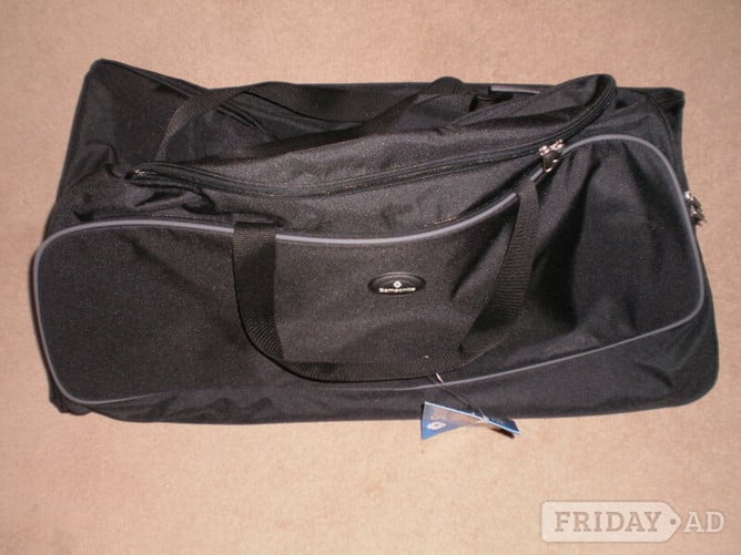 New Pair New Samsonite Wheeled Large Travel Duffel Bags/Holdalls in Worthing